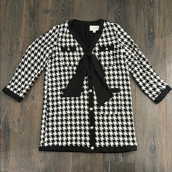 Pomander Place Black, White, and Gold Houndstooth Tweed Dress - Picture 2 of 9